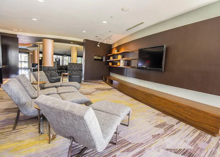 Courtyard By Marriott Merced